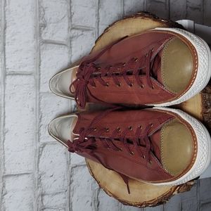 Converse Chuck Taylor All Star two tone wine khaki leather low top sneak…